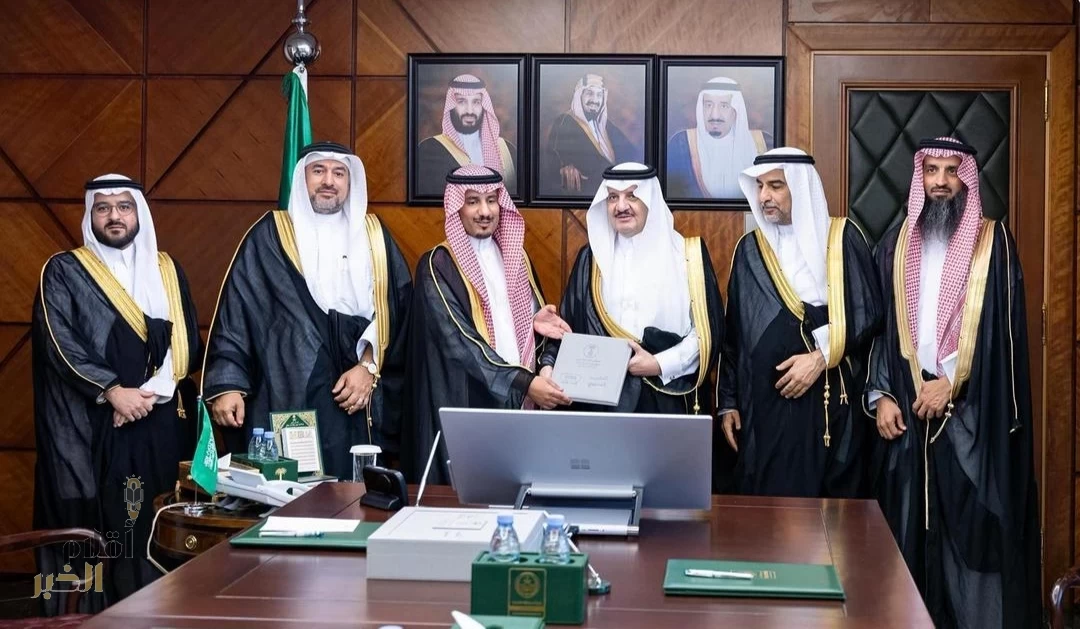 أمير المنطقة الشرقية يستقبل الرئيس التنفيذي للمؤسسة العامة للري ويطّلع على مشاريعها التنموية في المنطقة