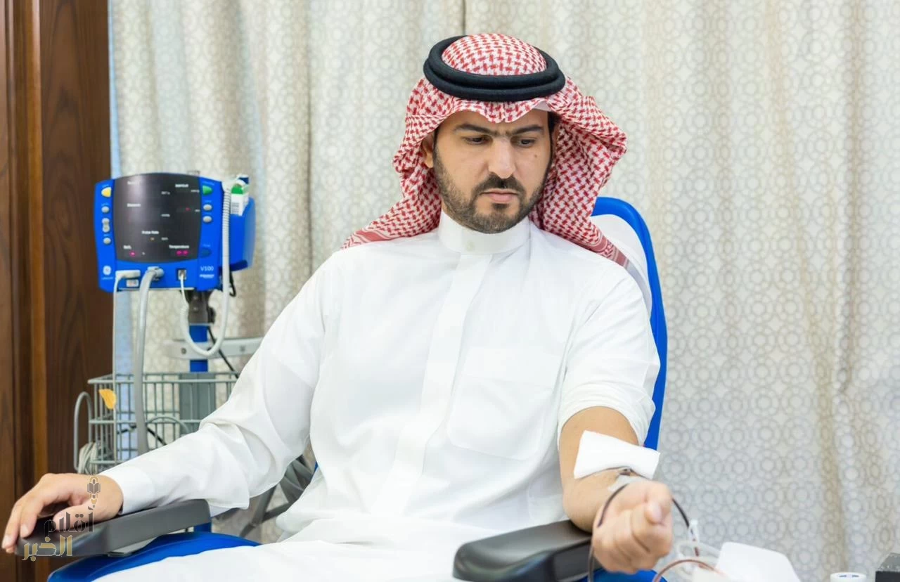 نائب أمير المنطقة الشرقية يشارك في حملة سمو ولي العهد للتبرع بالدم