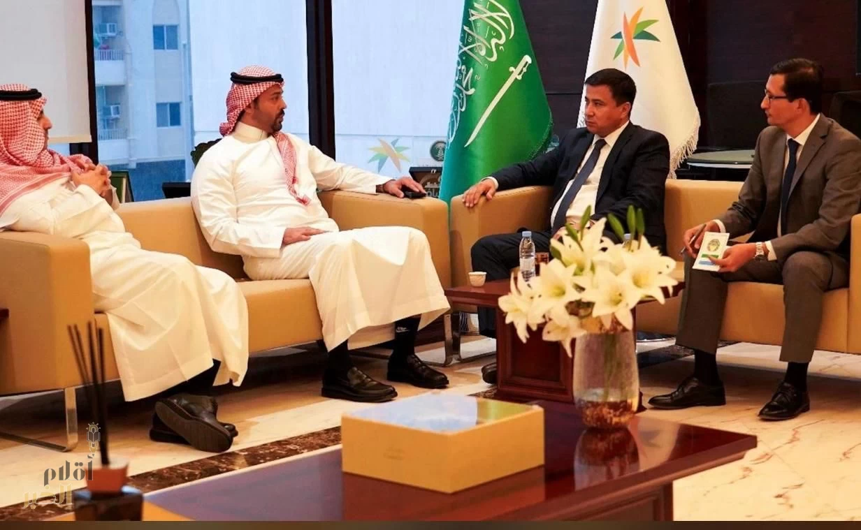 المدير العام لفرع الموارد البشريّة بمنطقة مكة المكرمة يستقبل القنصل العام لجمهوريّة أوزبكستان بجدة