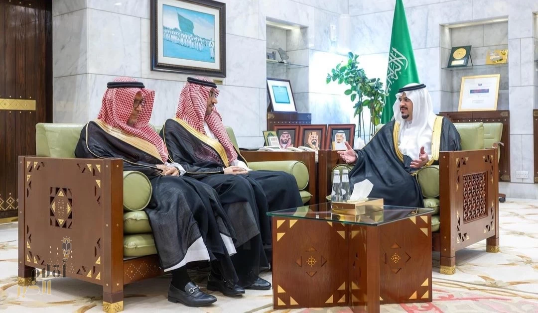 نائب أمير منطقة الرياض يتسلّم التقرير السنوي لصندوق الشهداء والمصابين والأسرى والمفقودين