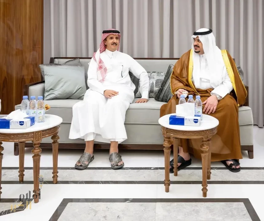 نائب أمير منطقة الرياض يعزّي ناصر البقمي في وفاة والدته