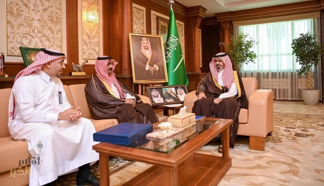 نائب أمير جازان يستقبل مدير عام فرع صندوق تنمية الموارد البشرية بالمنطقة