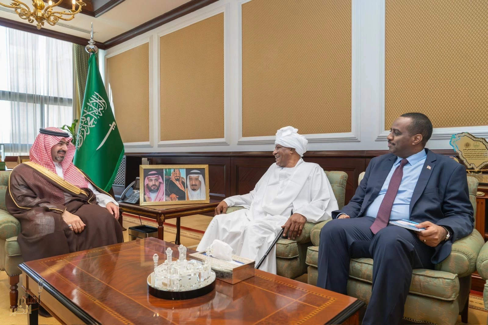 نائب أمير تبوك يستقبل القنصل العام لجمهورية السودان