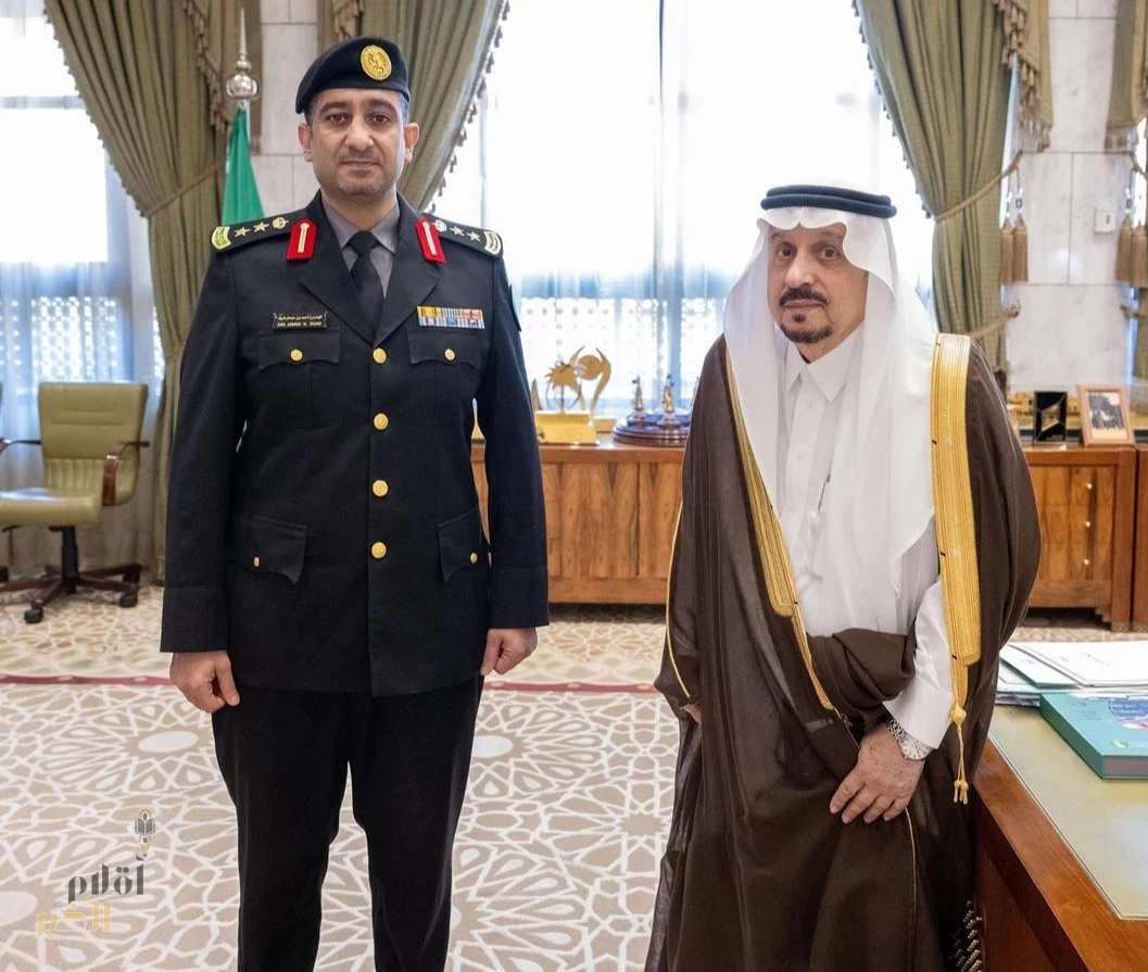 أمير منطقة الرياض يقلّد مدير مركز العمليات الأمنية الموحدة بالمنطقة رتبته الجديدة