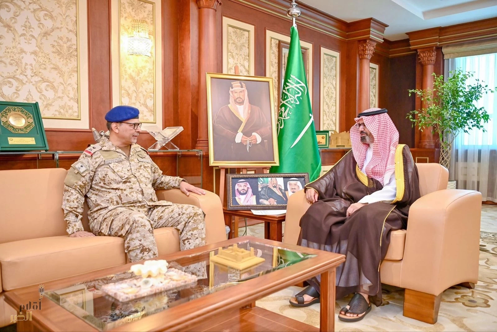 نائب أمير جازان يستقبل قائد المنطقة الجنوبية