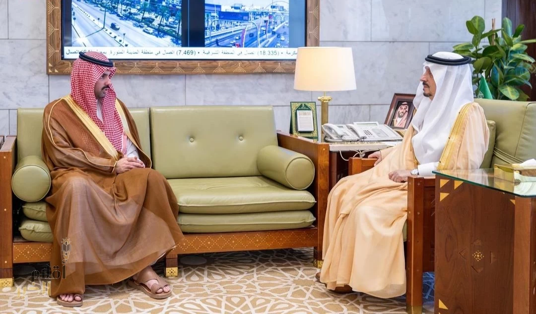 الأمير فيصل بن بندر يستقبل أمين منطقة الرياض