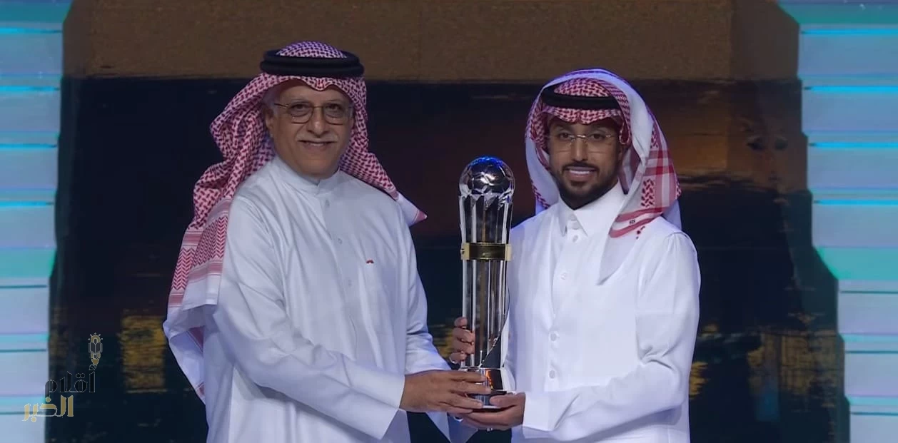 سالم الدوسري.. نجم القارة يتوَّج بالأفضل مجددًا