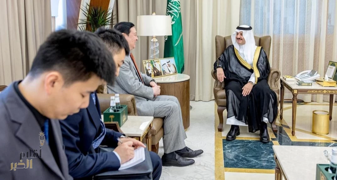 أمير المنطقة الشرقية يستقبل السفير الصيني لدى المملكة