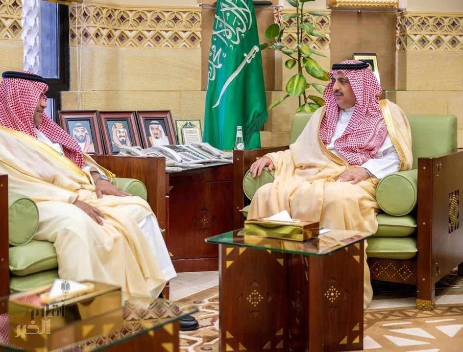 وكيل إمارة الرياض يستقبل مدير مكافحة المخدرات بالمنطقة
