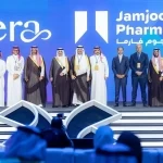 وزير الصناعة والثروة المعدنية يثمّن إعلان "لايفيرا" توقيع سبع شراكات إستراتيجية لتوطين تصنيع اللقاحات والأدوية الحيوية