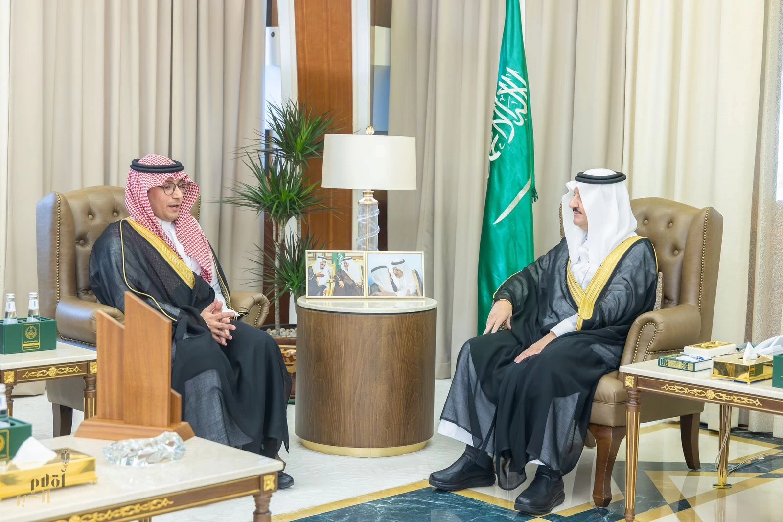 أمير المنطقة الشرقية يستقبل رئيس مجلس إدارة نادي الفتح 