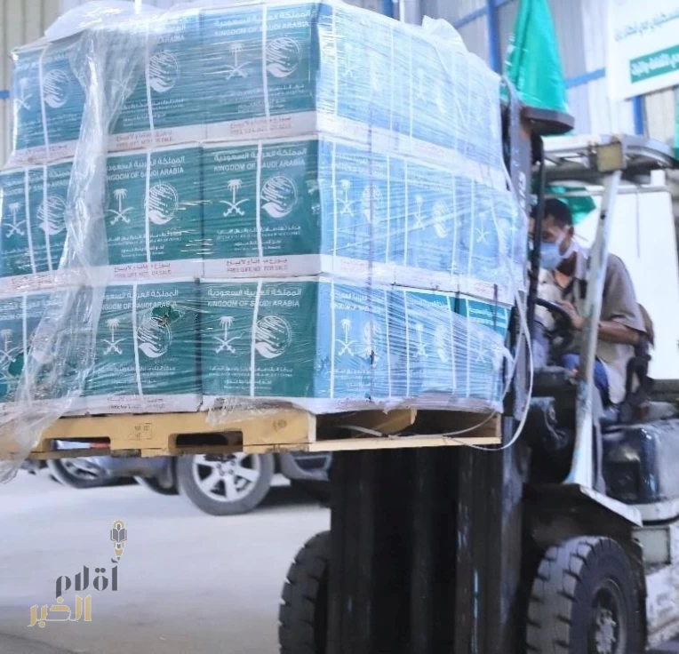 مركز الملك سلمان للإغاثة يسلّم دفعة جديدة من المساعدات الغذائية للشعب الفلسطيني في قطاع غزة