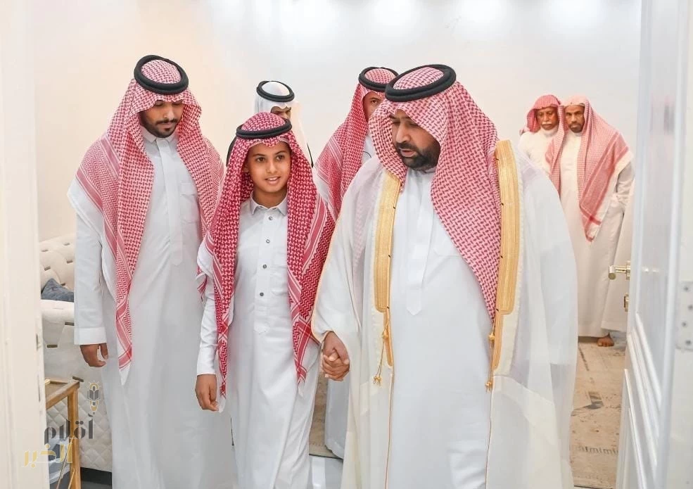 أمير منطقة جازان يقدّم العزاء والمواساة لأسرة الرقيب أول أحمد المحنشي