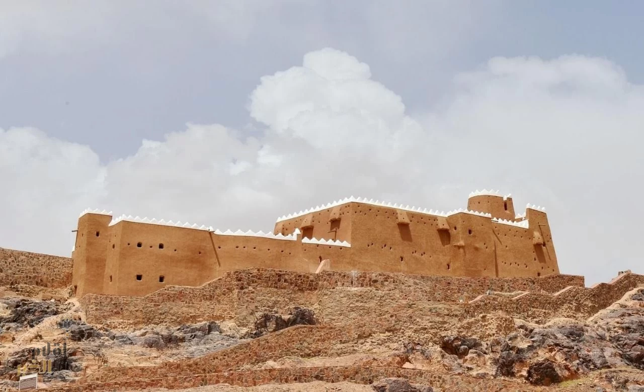 حائل والقصيم تجذب زوارها بالطبيعة والتراث