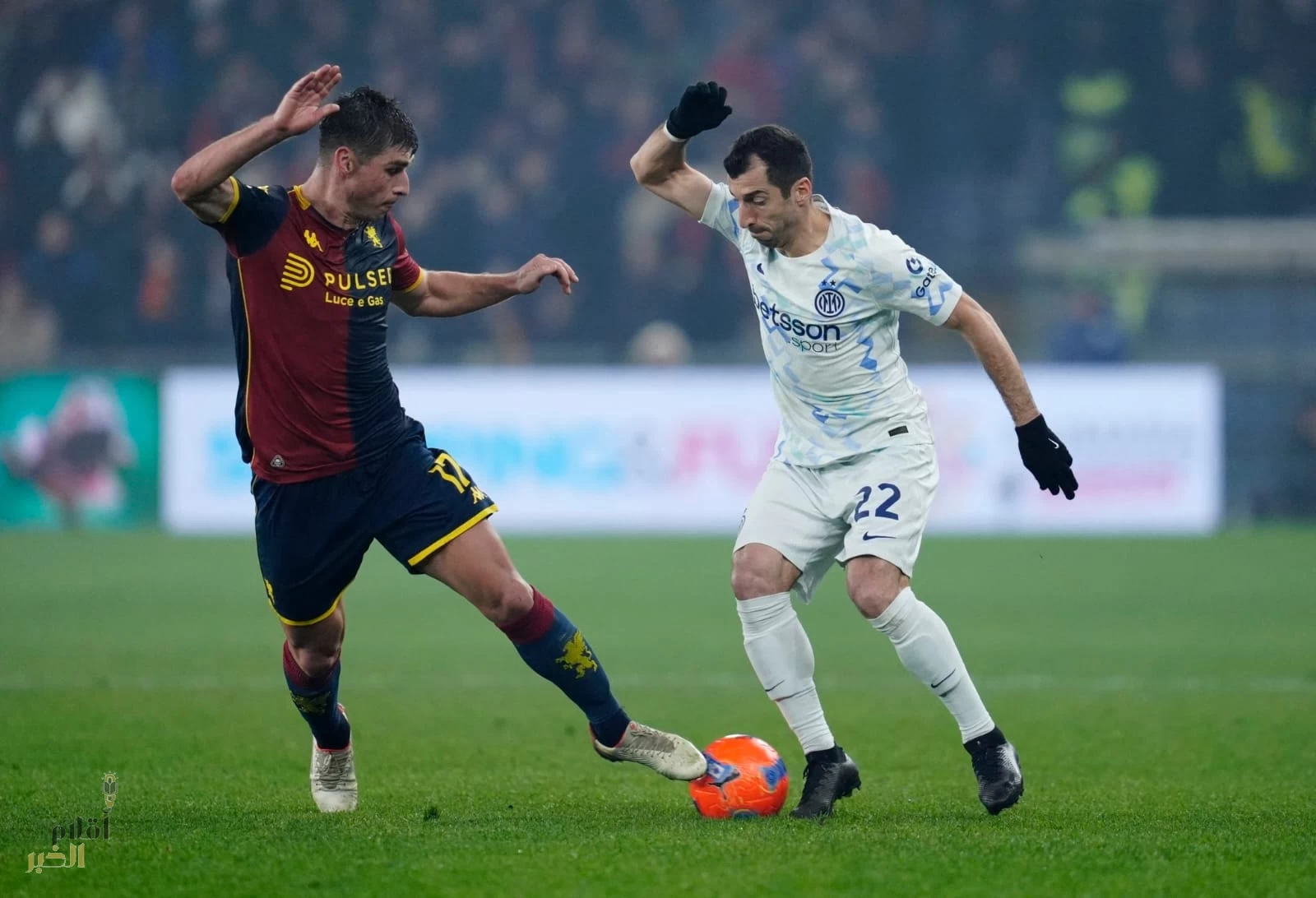 الإنتر يقتنص الصدارة بعد تعثر الميلان ونابولي 