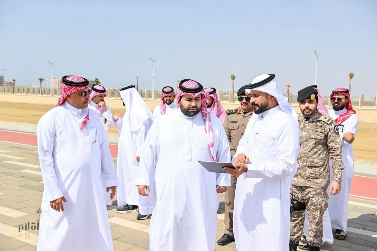 أمير جازان يتفقد مشروعات أمانة المنطقة ويطّلع على سير الأعمال في عدد من المرافق البلدية