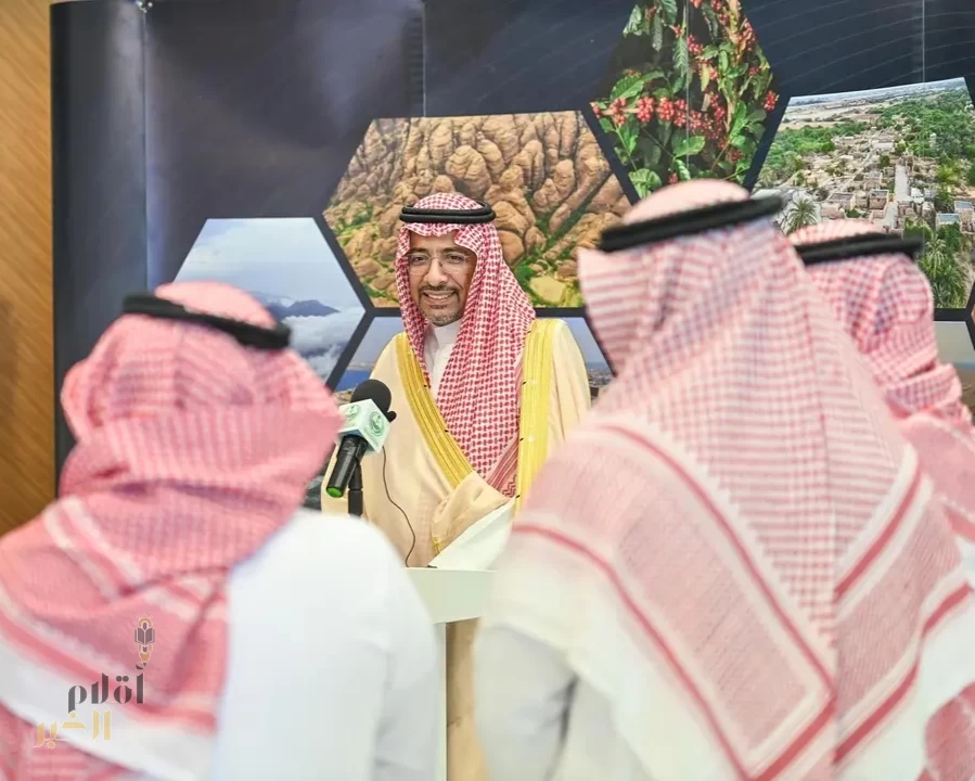 الخريف :منطقة جازان حاضرة في إستراتيجية الوزارة وتشهد تقدمًا يومًا بعد آخر
