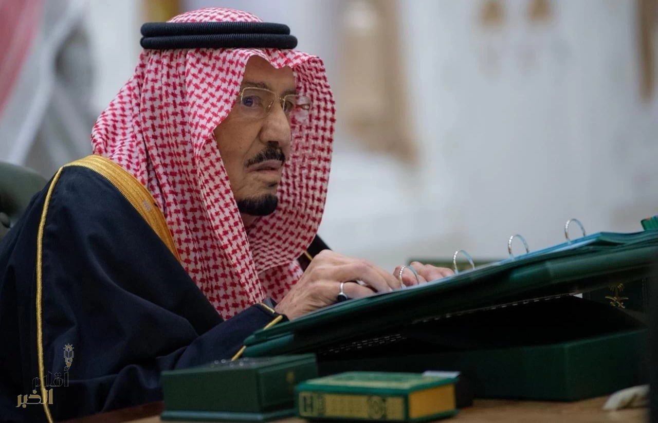 خادم الحرمين الشريفين يرأس جلسة مجلس الوزراء في الرياض