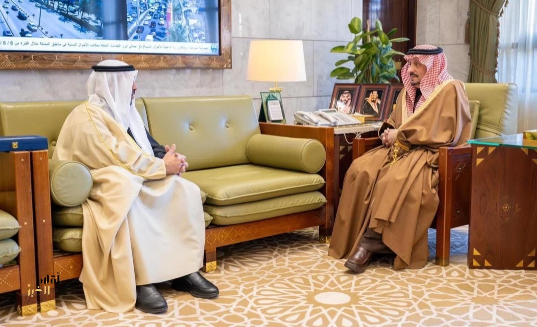 أمير منطقة الرياض يستقبل سفير دولة الكويت لدى المملكة