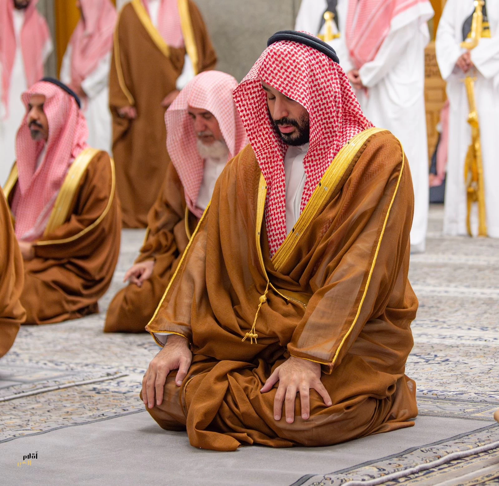 سمو ولي العهد يزور مسجد قباء في المدينة المنورة
