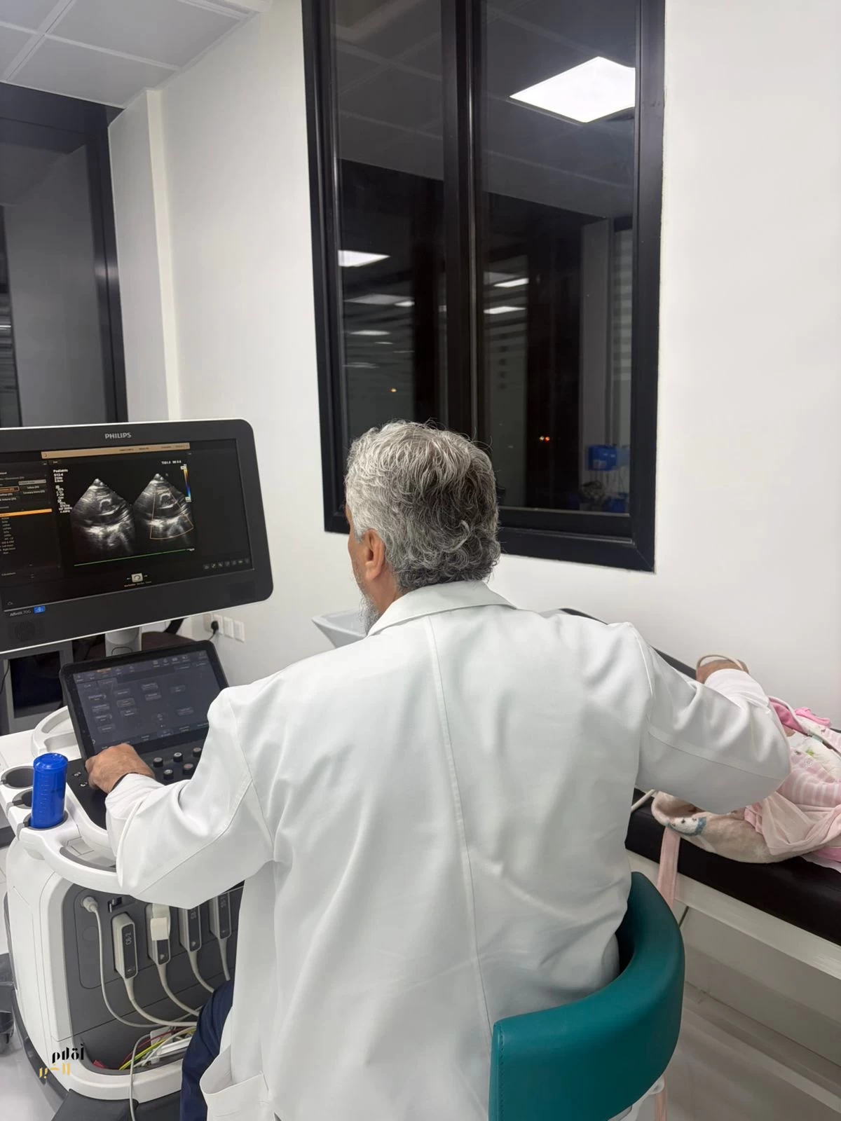 فلذات تقدّم خدمات متقدمة لقلب الأطفال عبر برنامج الطبيب الزائر في القريات