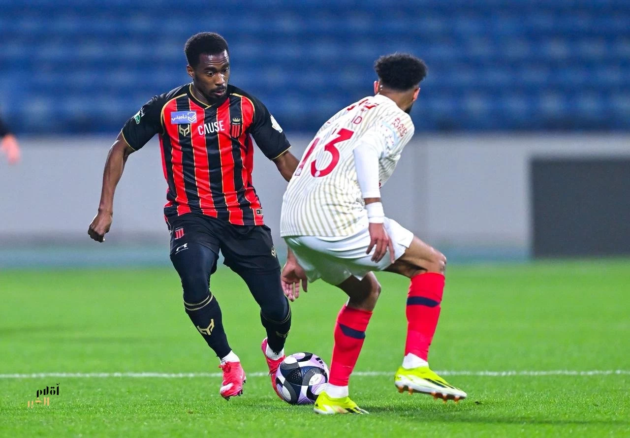 ثلاثية ضمك تُنعش آماله وتُعمّق معاناة الرياض في دوري روشن