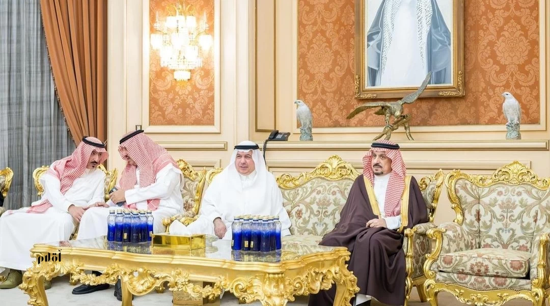 أمير منطقة الرياض يعزي في وفاة صاحب السمو الأمير محمد بن بندر بن محمد بن سعود الكبير آل سعود