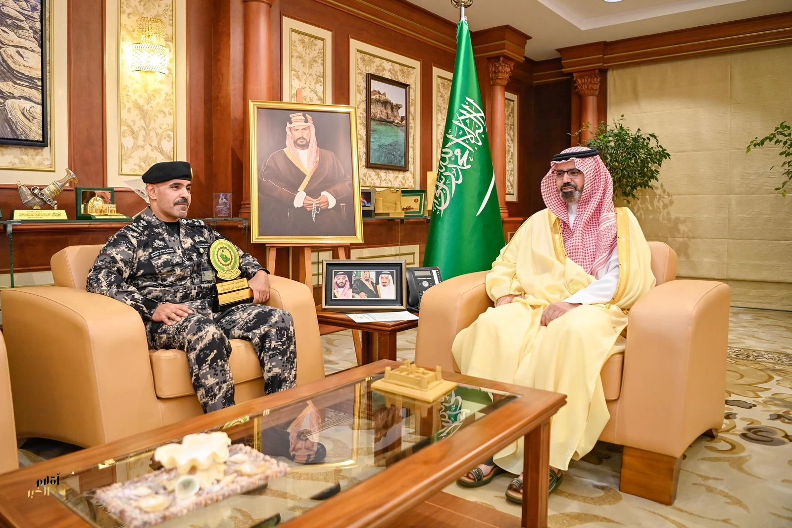 نائب أمير جازان يستقبل قائد قوة أمن المنشآت بالمنطقة