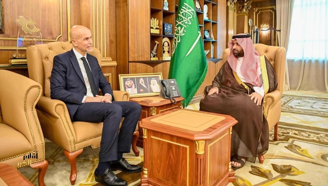 أمير جازان يستقبل القنصل الفرنسي لدى المملكة
