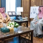 أمير الحدود الشمالية يستقبل مدير فرع الالتزام البيئي بالمنطقة