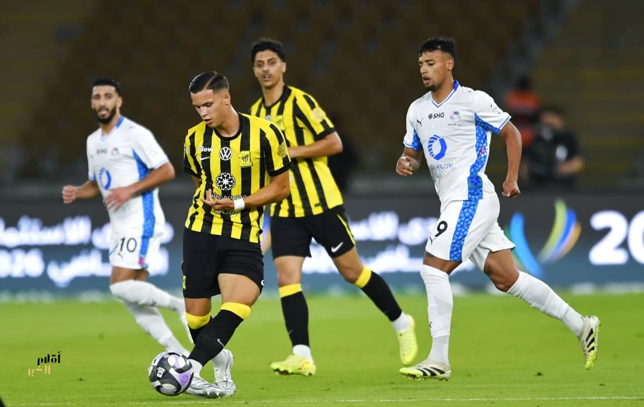 نيوم يُسقط الاتحاد برباعية قاتلة