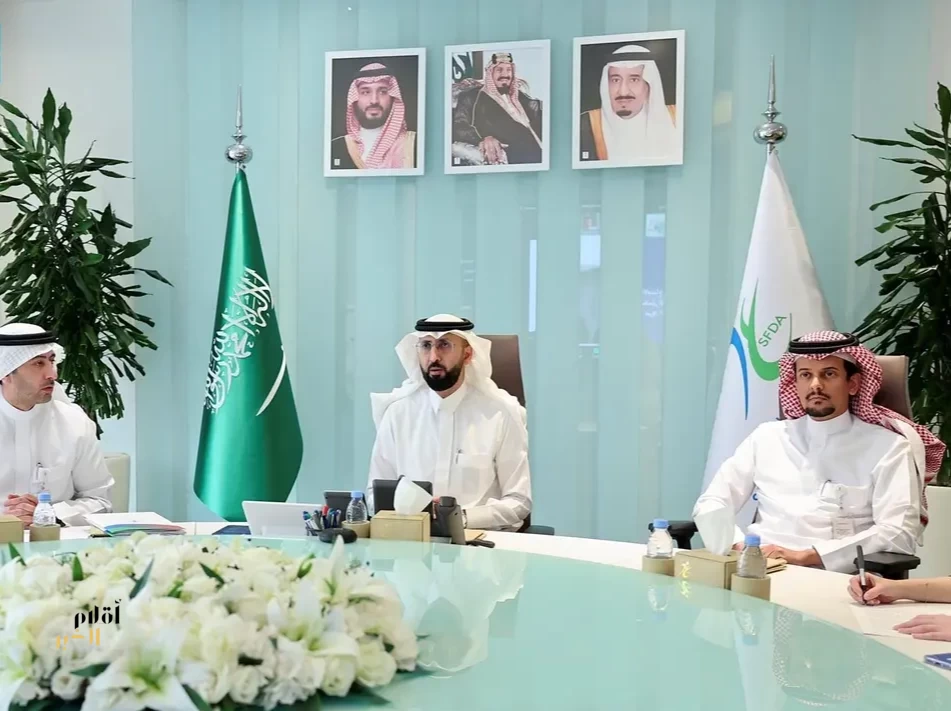 "الغذاء والدواء" و"موانئ" تعقدان اجتماعًا مع ممثلي الشركات لتعزيز مرونة سلاسل الإمداد محليًا وإقليميًا