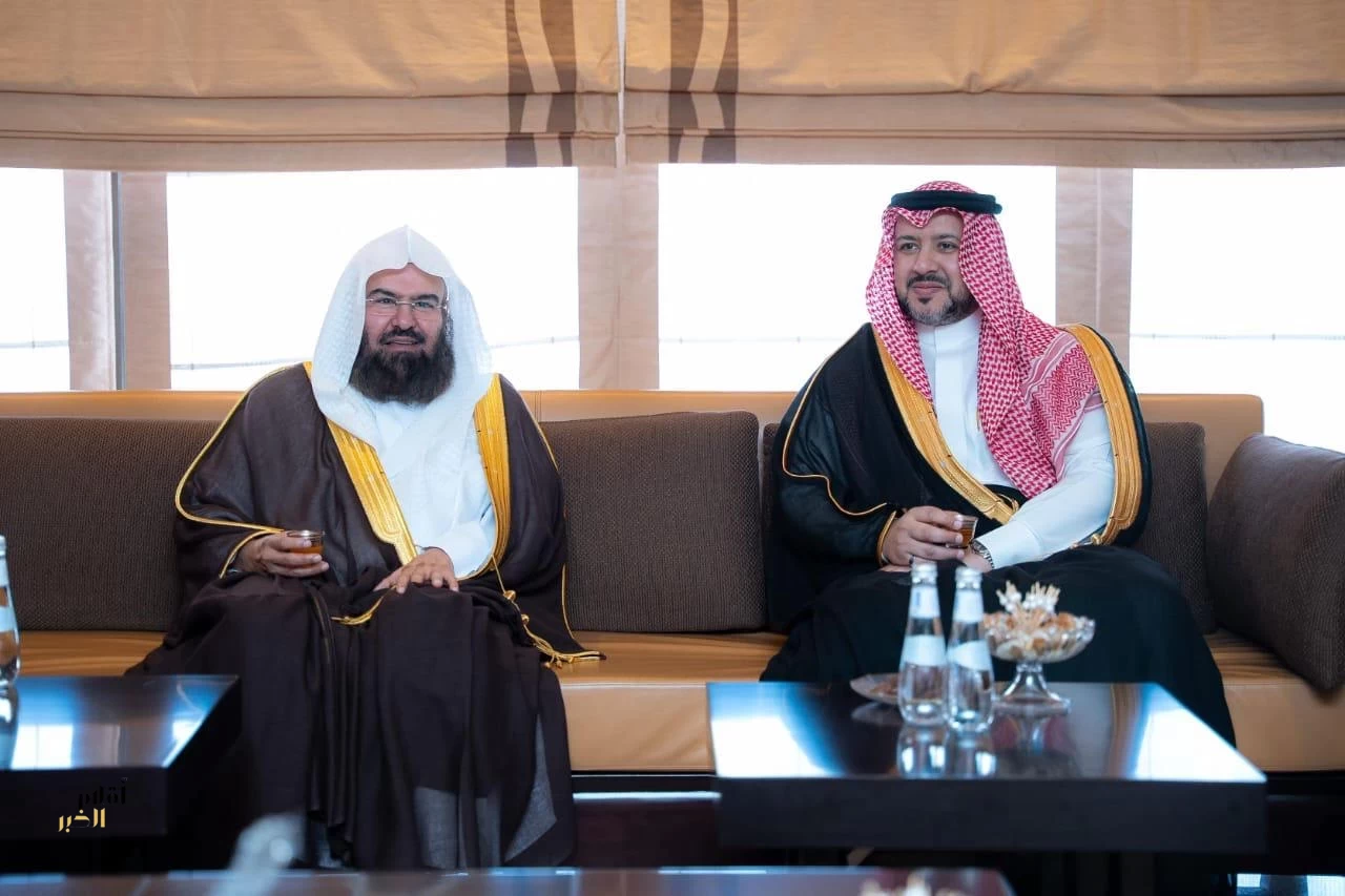 السديس يزور الجامعة السعوديّة الإلكترونيّة ويبحث مع قياداتها تعزيز الشراكات الاستراتيجيٓة وتطوير مسارات التعاون المشترك