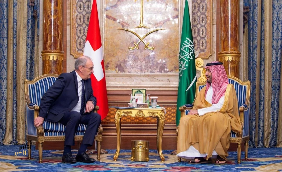 سمو ولي العهد يلتقي رئيس الاتحاد السويسري