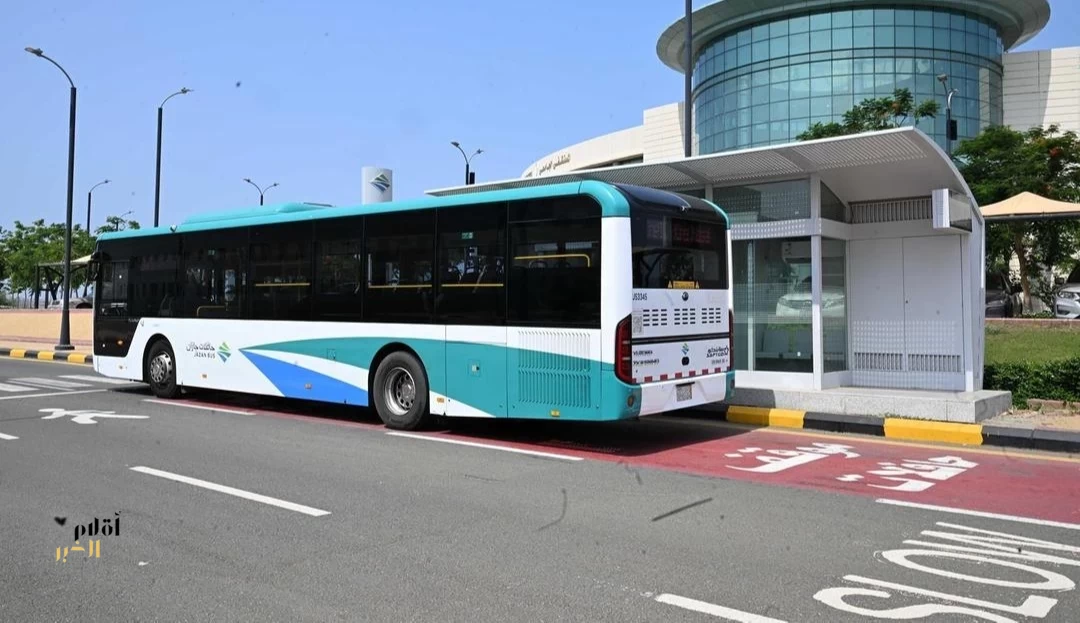 النقل العام في جازان.. منظومة حديثة تعزّز كفاءة التنقّل الحضري