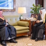 أمير الرياض يستقبل رئيس مجلس إدارة جمعية "خيرات" لحفظ النعمة