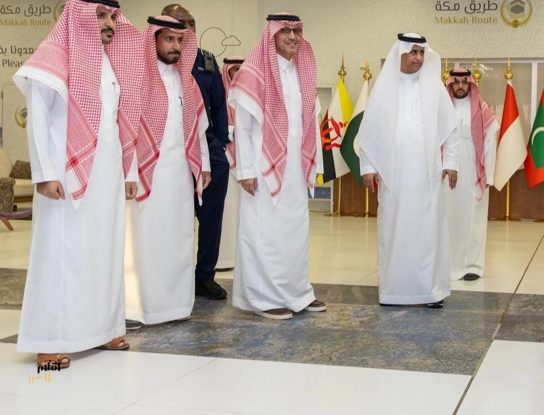محافظ "الزكاة والضريبة والجمارك" يزور صالة مبادرة "طريق مكة" في مطار الملك عبدالعزيز الدولي بجدة