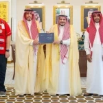 أمير القصيم يستقبل مدير فرع هيئة الهلال الأحمر السعودي بالمنطقة