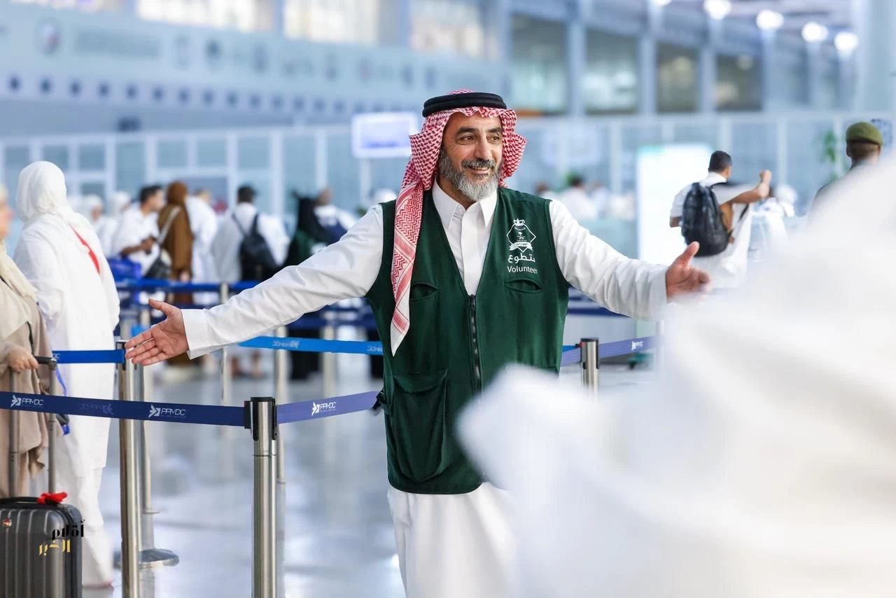 متطوعو الجوازات في الحج .. عطاء إنساني لخدمة ضيوف الرحمن