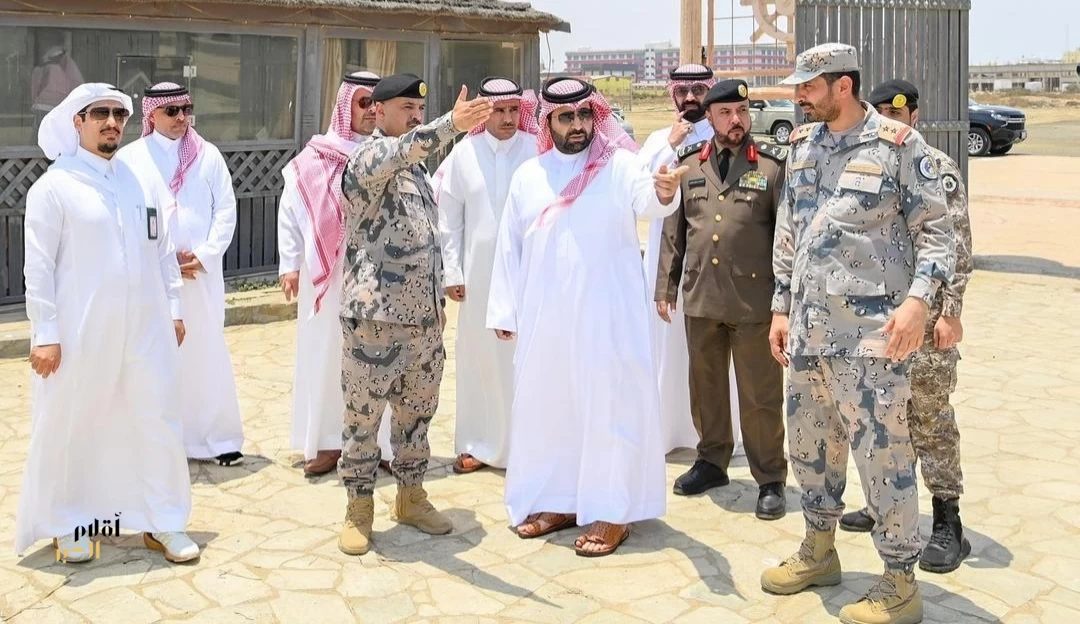 أمير منطقة جازان يتفقد مرسى "الحافة" للصيادين