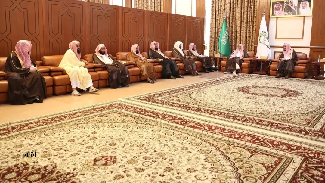 مفتي عام المملكة يستقبل مفوضي الإفتاء في المناطق
