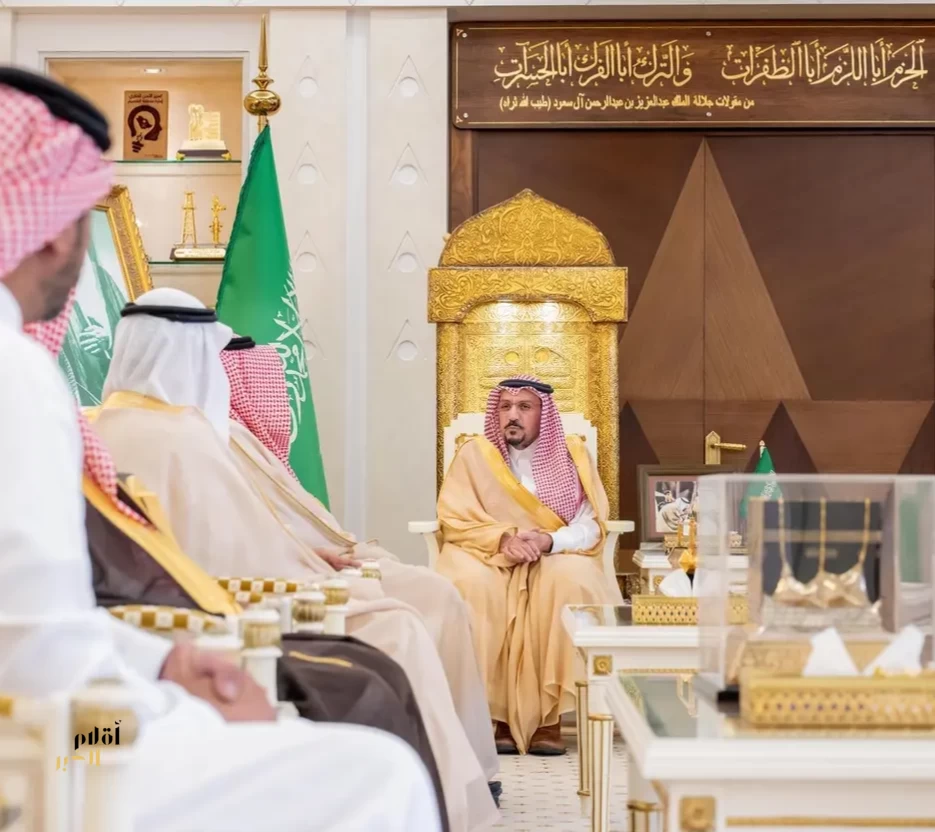 أمير منطقة القصيم يتسلّم تقرير مهرجان القصيم للصقور ويشيد بجهود القائمين على تنظيمه