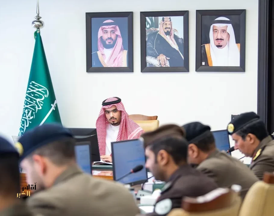 الأمير راكان بن سلمان يرأس اجتماع اللجنة الفرعية للدفاع المدني بمحافظة الدرعية