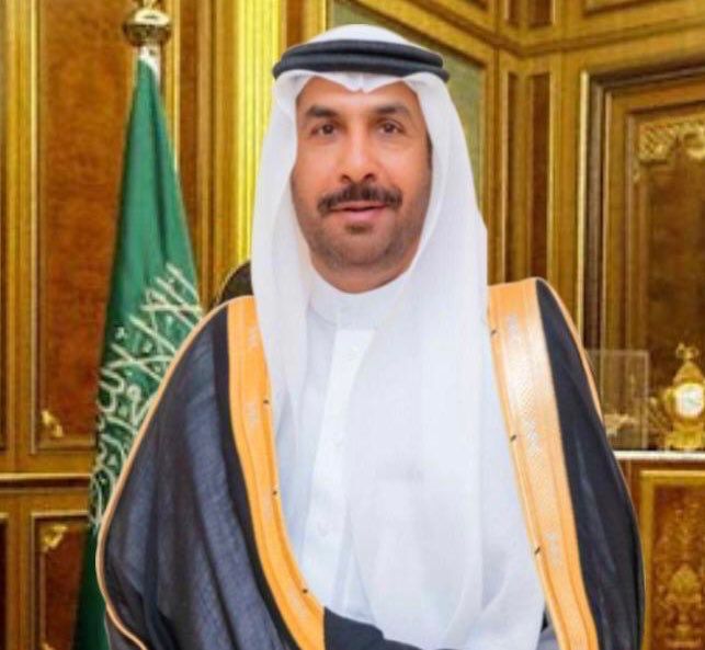 محافظ الحائط القنون يعزي رئيس مركز بدع بن خلف في وفاة شقيقه