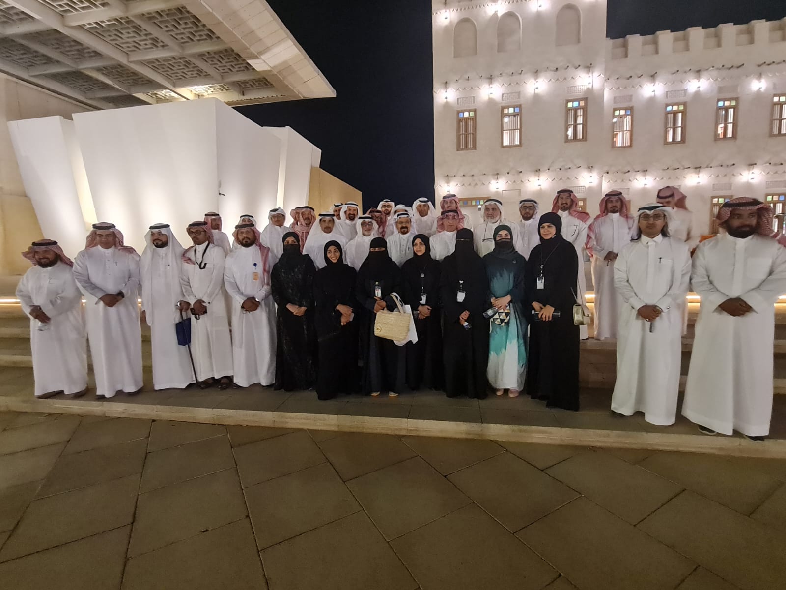 «القباع» يشيد بفعاليات  «ليالي الرامس» وسط العوامية