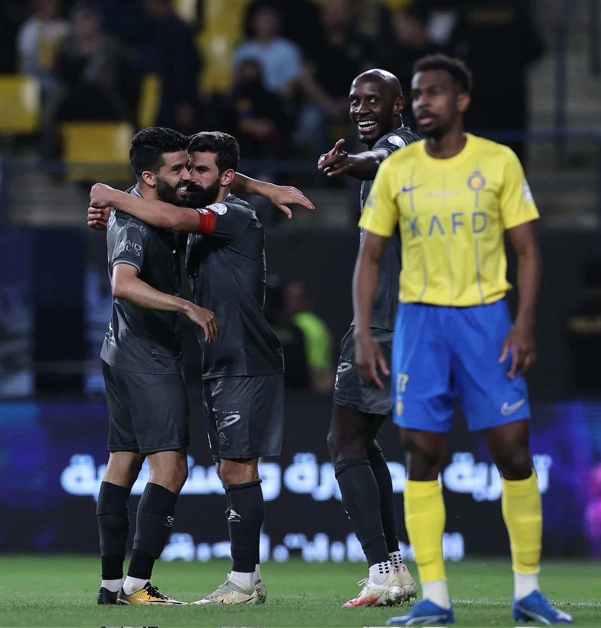 النصر يخسر بثلاثية موجعة من رائد التحدي.