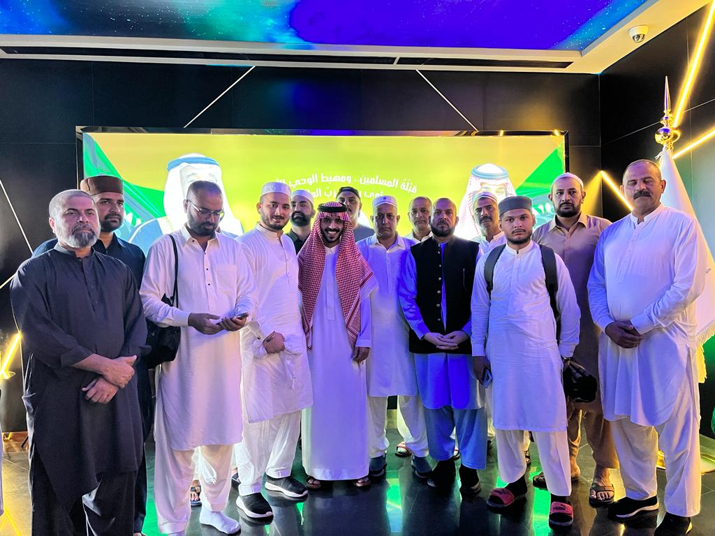 وفد من مجلس الأعمال الباكستاني السعودي يزور متحف السلام عليك أيها النبي بالمدينة المنورة