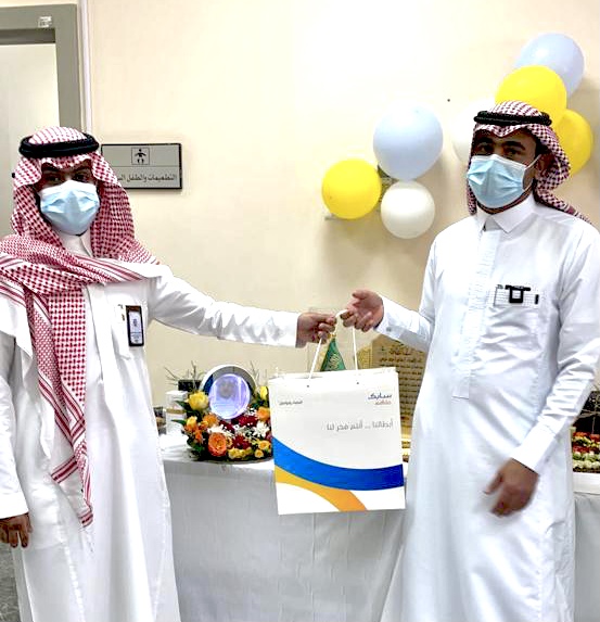 مركز صحي الجعدية يكرم الخرمي مدير المركز السابق