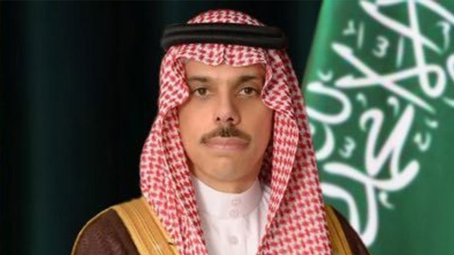 وزير الخارجية  يبحث مستجدات أوضاع المنطقة مع نظيره البريطاني