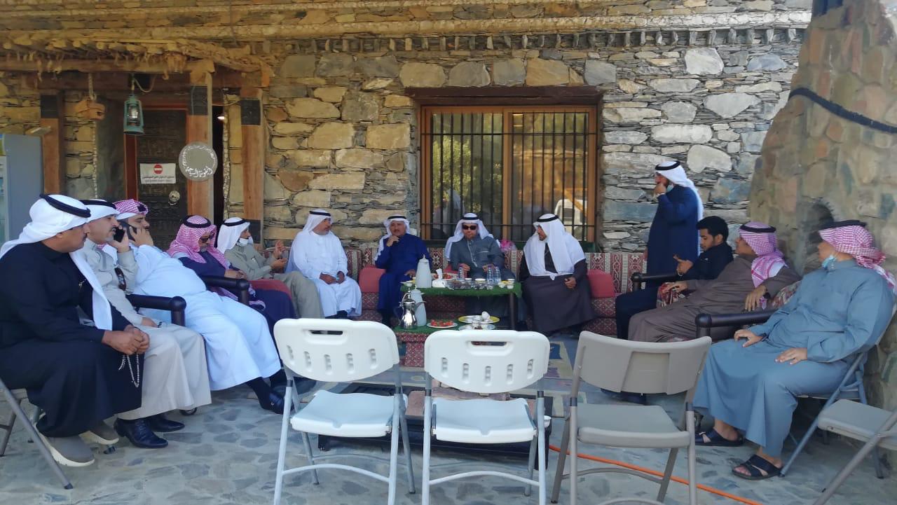 رؤساء الاندية الادبية بمناطق المملكة  يطلعون على تجربة الزيتونه في الباحة